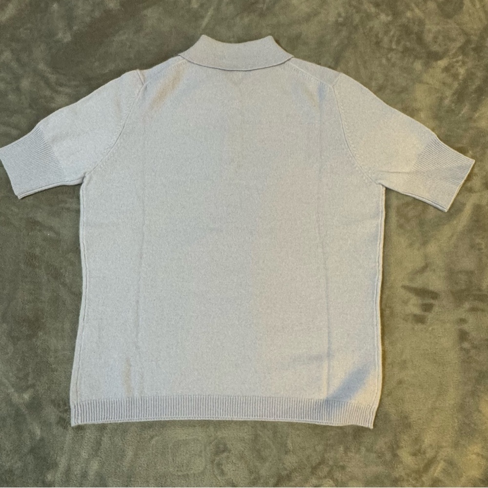 100% Cashmere Sky Blue Short Sleeve Top
#1412 - Picture 7 of 7